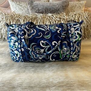 VERA BRADLEY Mediterranean Blue 2008 M Duffle Bag Carryon Travel Floral Y2K